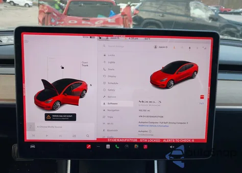 2018 Tesla Model 3 Long Range/Mid Range z USA, uszkodzony, nr VIN 5YJ3E1EA0JF071126